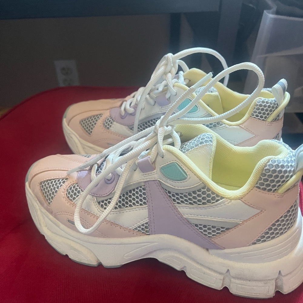 Tips shop shoes